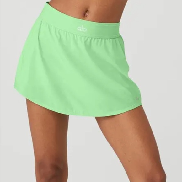 NWOT Alo Yoga Match Point Tennis Skirt Ultramint size small/XS - Picture 1 of 4